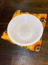 Load image into Gallery viewer, Sunflower/Green Small (10oz) Bowl Cozy
